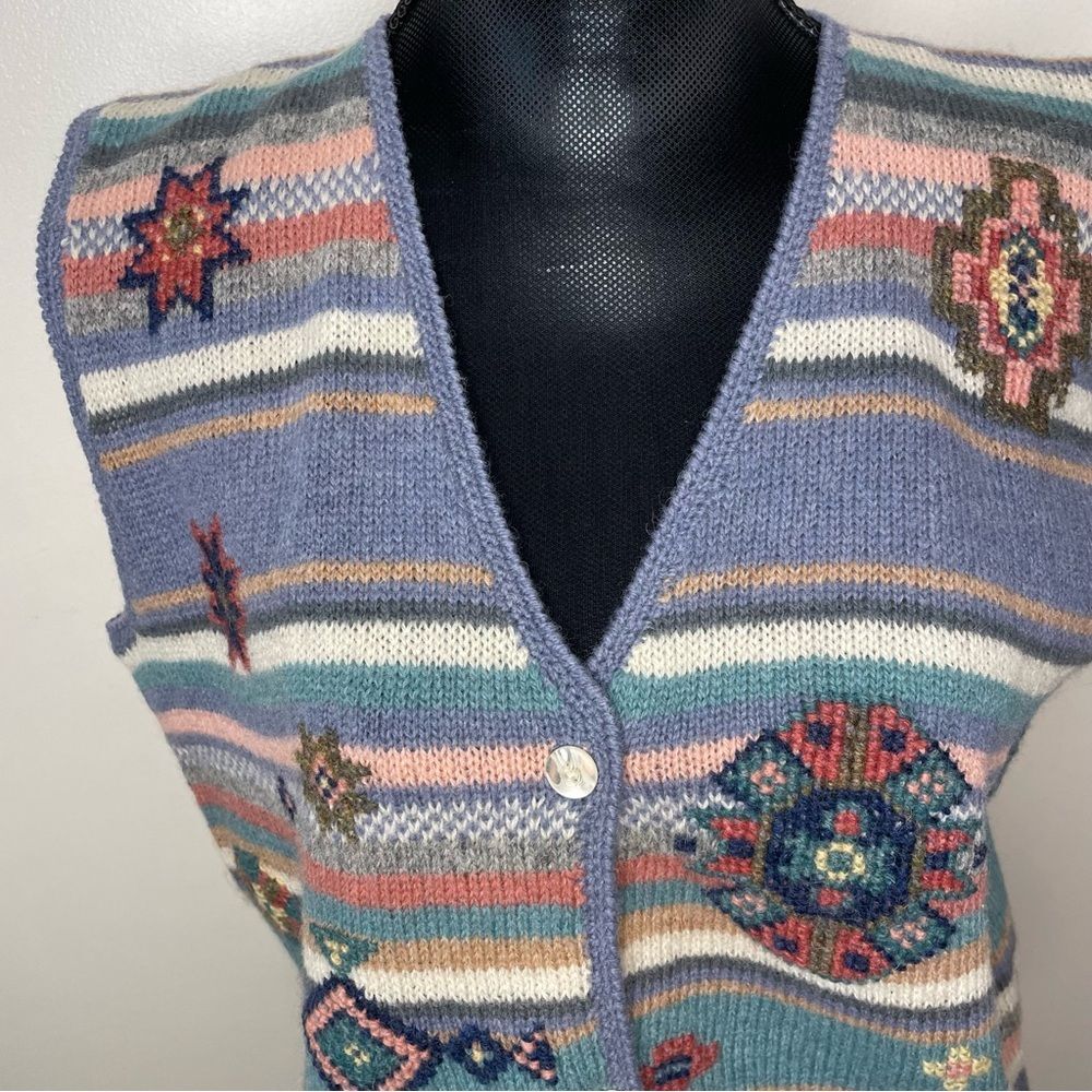 Vintage Woolrich Sweater Vest Stripe Western Aztec Granny Wool Green Size Medium - Picture 2 of 8